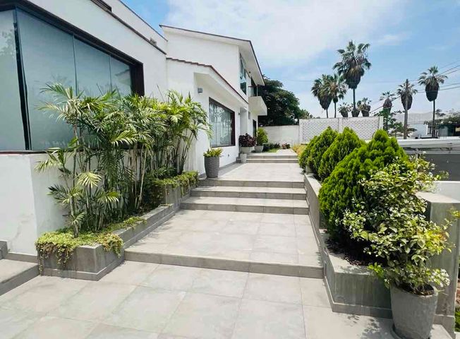 Apartment, 1080 m²