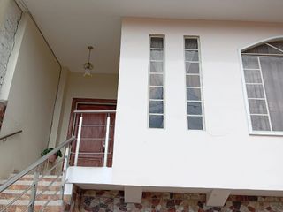 Foto 3 de Venta de Casa en Los Geranios Cerca del Parque Lineal La Tebaida y Supermaxi