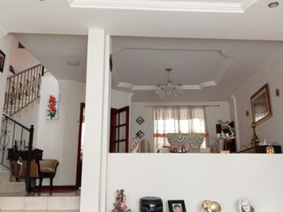 Foto 9 de Venta de Casa en Los Geranios Cerca del Parque Lineal La Tebaida y Supermaxi