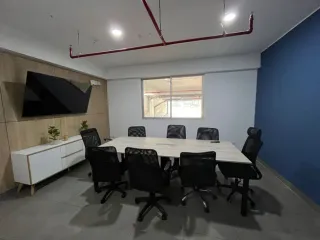 Foto 1 de SE ALQUILA MODERNA OFICINA AMOBLADA EN AV. AREQUIPA – LINCE