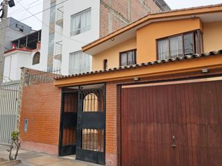 Foto 3 de CASA EN CALLE BARCELONA  MAYORAZGO - ATE