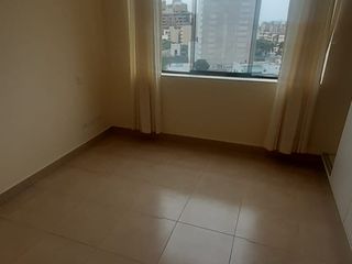 Foto 9 de Alquilo Oficina San Isidro
