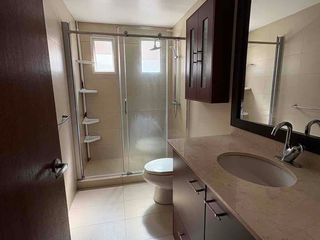 Foto 13 de Vendo ¡Venta de Departamento con Vista Panorámica - Loma de Monteserrín, Quito!