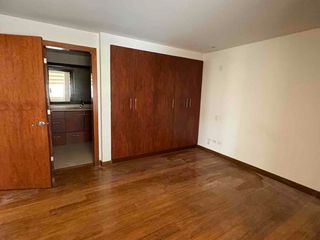 Foto 17 de Vendo ¡Venta de Departamento con Vista Panorámica - Loma de Monteserrín, Quito!