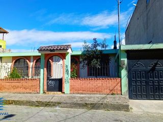 Foto 2 de 🏡✨ Amplia Casa Remodelada de Una Sola Planta en el Sur de Quito – Barrio Clemente Ballén ✨🏡