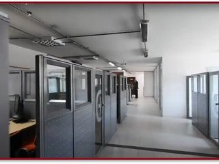 Foto 3 de Excelente edificio multiuso en vía principal de Montevideo de 3.100 M2