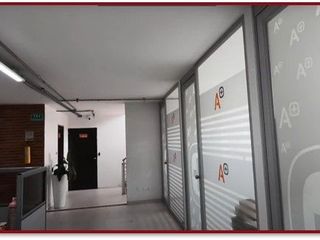 Foto 4 de Excelente edificio multiuso en vía principal de Montevideo de 3.100 M2