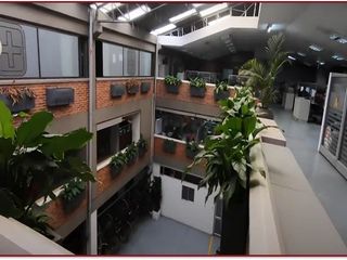 Foto 8 de Excelente edificio multiuso en vía principal de Montevideo de 3.100 M2