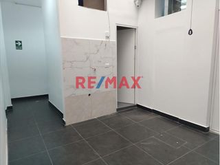 Foto 2 de Local Comercial O Para Consultorio En Estreno En Breña