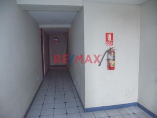 Foto 2 de En Venta Hotel / Edificio Comercial En Santa Anita