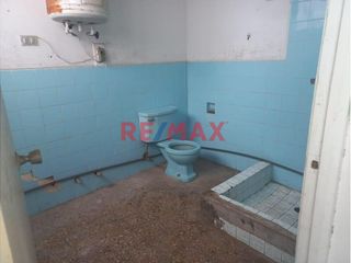 Foto 16 de VENTA DE CASA COMO TERRENO HUACHO IDEAL PARA INVERSION