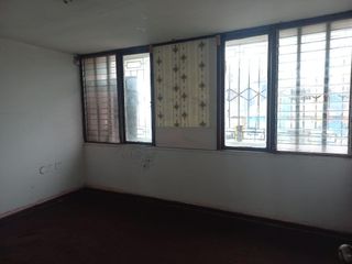 Foto 7 de VENTA DE CASA COMO TERRENO HUACHO IDEAL PARA INVERSION