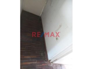 Foto 12 de VENTA DE CASA COMO TERRENO HUACHO IDEAL PARA INVERSION