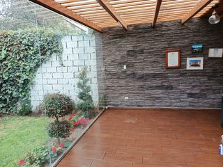 Foto 2 de Terreno con espacios apergolados Ideal para tu próximo negocio gastronómico a media cuadra del parque central de Pujilí /25urb23.