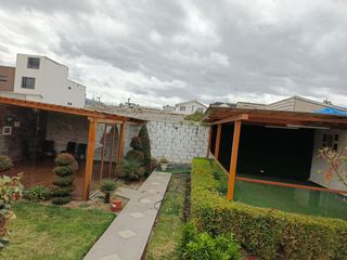 Foto 6 de Terreno con espacios apergolados Ideal para tu próximo negocio gastronómico a media cuadra del parque central de Pujilí /25urb23.