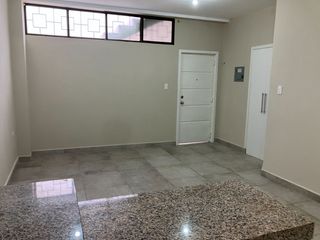 Foto 2 de Departamento céntrico en alquiler en Machala – incluye aire acondicionado y agua, ideal para profesionales o parejas