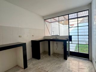Foto 5 de Vendo acogedora casa a dos cuadras de la av. Central – Los Olivos.