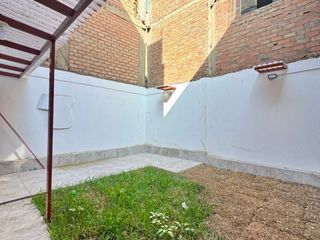 Foto 6 de Vendo acogedora casa a dos cuadras de la av. Central – Los Olivos.