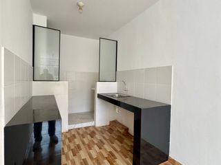 Foto 14 de Vendo acogedora casa a dos cuadras de la av. Central – Los Olivos.