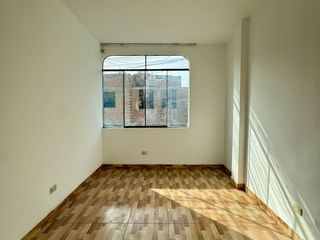 Foto 21 de Vendo acogedora casa a dos cuadras de la av. Central – Los Olivos.