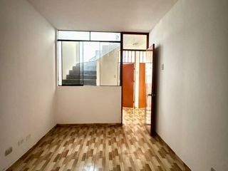 Foto 23 de Vendo acogedora casa a dos cuadras de la av. Central – Los Olivos.