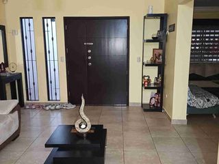 Foto 12 de Vendo hermosa casa en Vila club, amplia con piscina 5 dormitorios 6 baños