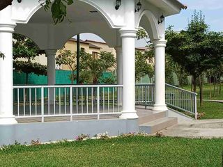 Foto 38 de Vendo hermosa casa en Vila club, amplia con piscina 5 dormitorios 6 baños