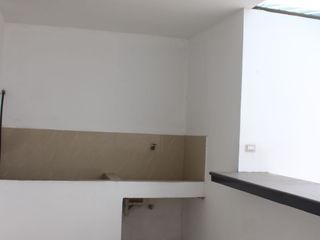 Foto 3 de ¡Suite moderna en Machala! Agua y aire incluidos  Solo $160. Vive cómodo, seguro y bien ubicado. ¡Última disponible!