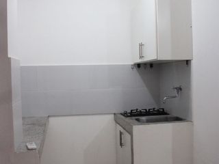 Foto 4 de ¡Suite moderna en Machala! Agua y aire incluidos  Solo $160. Vive cómodo, seguro y bien ubicado. ¡Última disponible!