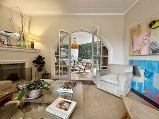 Foto 2 de CASA EN VENTA EN MALECON DE MIRAFLORES FRENTE AL MAR