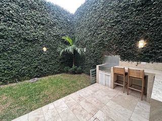 Foto 7 de CASA EN VENTA EN MALECON DE MIRAFLORES FRENTE AL MAR