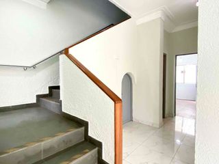 Foto 30 de SE ALQUILA HERMOSA CASA COMERCIAL EN LINCE