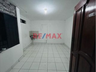 Foto 8 de Se Alquila Primer Y Segundo Piso -Urb. Monserrate A Pocas Cuadras De Isabel De Bobadilla 280M2