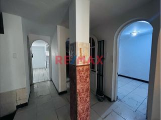 Foto 11 de Se Alquila Primer Y Segundo Piso -Urb. Monserrate A Pocas Cuadras De Isabel De Bobadilla 280M2