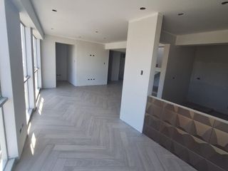 Foto 2 de VENDO HERMOSO DUPLEX, EN SACACHACA, CERCA AL COLEGIO MAX UHLE, NO PAGAS ALCABALA,CON 3 DORMITORIOS, 4 BAÑOS, COCHERA Y ASENSOR DIRECTO DUPLE