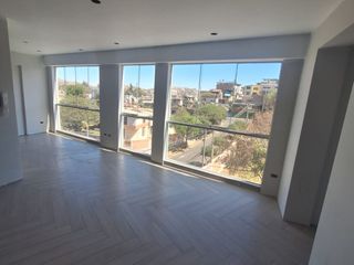 Foto 3 de VENDO HERMOSO DUPLEX, EN SACACHACA, CERCA AL COLEGIO MAX UHLE, NO PAGAS ALCABALA,CON 3 DORMITORIOS, 4 BAÑOS, COCHERA Y ASENSOR DIRECTO DUPLE
