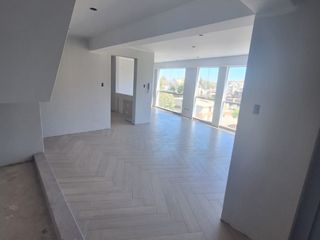 Foto 11 de VENDO HERMOSO DUPLEX, EN SACACHACA, CERCA AL COLEGIO MAX UHLE, NO PAGAS ALCABALA,CON 3 DORMITORIOS, 4 BAÑOS, COCHERA Y ASENSOR DIRECTO DUPLE