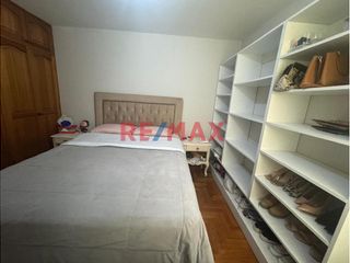 Foto 5 de Alquilo Amplio Dúplex En Av. Larco Con Terraza Y Cochera Independiente Por Solo S/ 1,900!