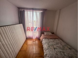 Foto 9 de Alquilo Amplio Dúplex En Av. Larco Con Terraza Y Cochera Independiente Por Solo S/ 1,900!