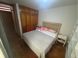 Foto 10 de Alquilo Amplio Dúplex En Av. Larco Con Terraza Y Cochera Independiente Por Solo S/ 1,900!