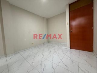 Foto 6 de 🔑 Alquiler de Oficina en Zona Comercial de Los Olivos – Remodelada y Lista para Usar