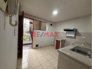 Foto 16 de 🔑 Alquiler de Oficina en Zona Comercial de Los Olivos – Remodelada y Lista para Usar