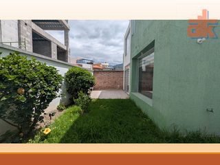 Foto 10 de 🏡✨ Casa Moderna en Cumbayá: Elegancia, Espacio y la Mejor Ubicación ✨🏡