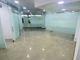Foto 1 de OFICINA PRIVADA EN ENTORNO CORPORATIVO