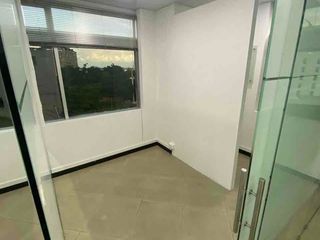 Foto 8 de OFICINA PRIVADA EN ENTORNO CORPORATIVO