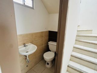 Foto 10 de Venta de casa en Urbanizacion Privada, Manta