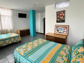 Foto 7 de hotel de venta zona centro manta manabi s/p