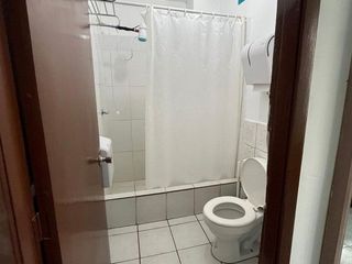 Foto 20 de hotel de venta zona centro manta manabi s/p