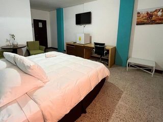Foto 10 de hotel de venta zona centro manta manabi s/p
