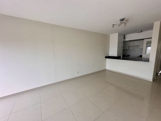 Foto 3 de SAN BORJA VENDO LINDO DUPLEX, 4 DORMITORIOS + 2 Estacionamientos, GRAN OPORTUNIDAD